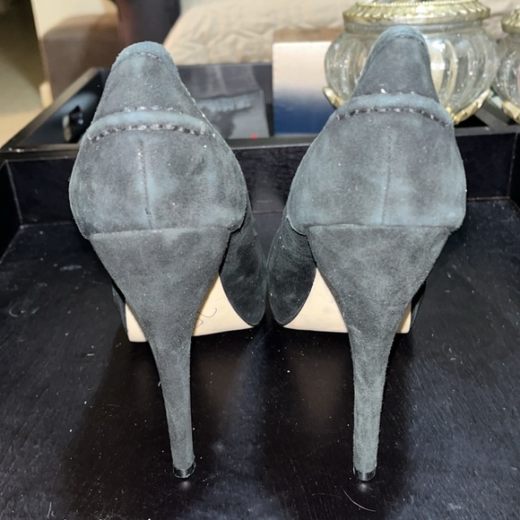 Black and cream hi heels - Picture 3 of 9